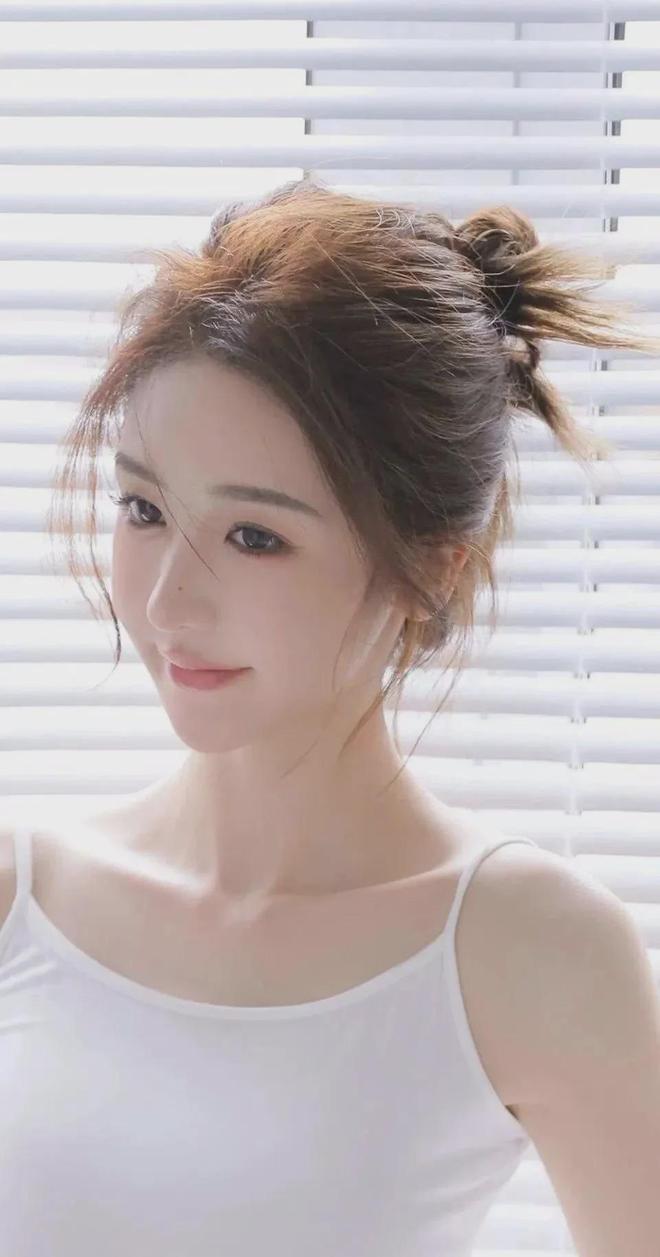 j9九游真人游戏第一平台妈妈的闺蜜（中国